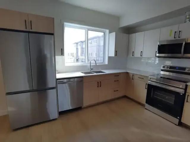 Townhouse 3 Bedroom For Rent Edmonton AB 2100 ES105505819