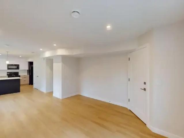 Townhouse 3 Bedroom For Rent Edmonton AB 2100 ES105135646