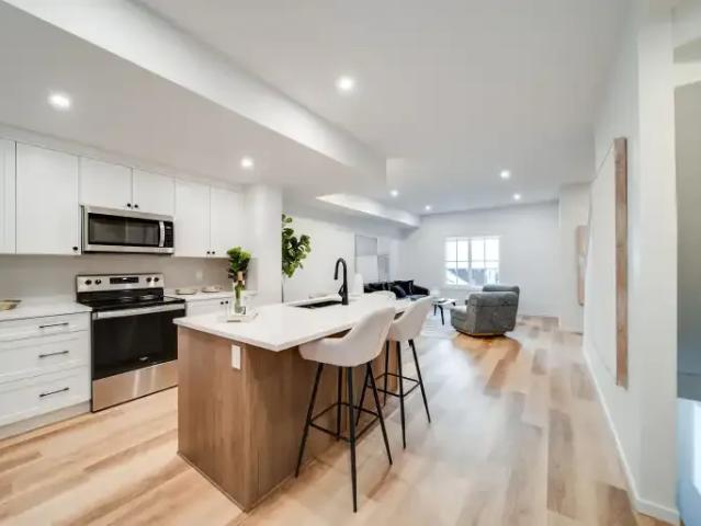 Townhouse 3 Bedroom For Rent Edmonton AB 2100 ES105167175