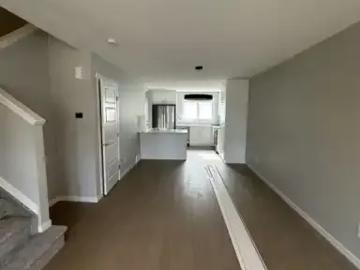 Townhouse 3 Bedroom For Rent Edmonton AB 2150 ES103178763