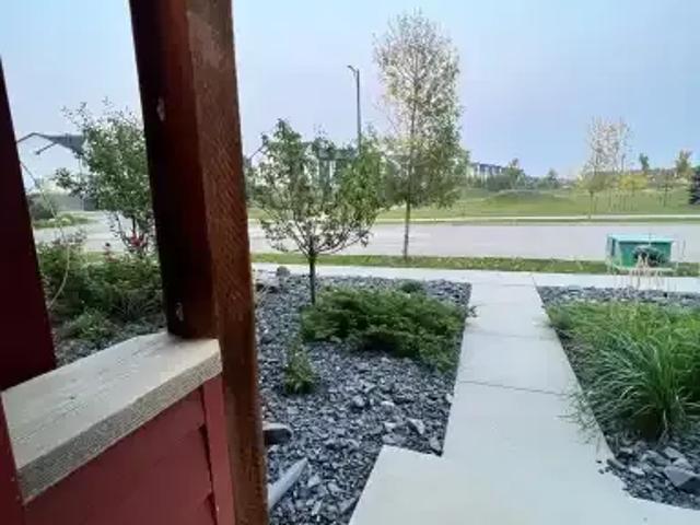 Townhouse 3 Bedroom For Rent Edmonton AB 2150 ES104292263