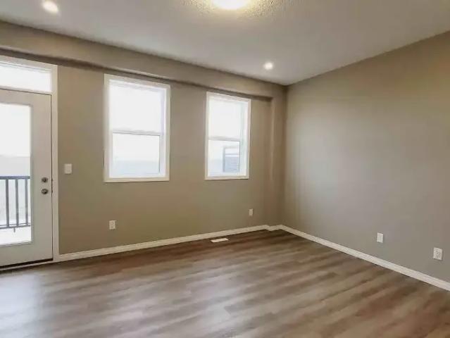 Townhouse 3 Bedroom For Rent Edmonton AB 2200 ES105309340