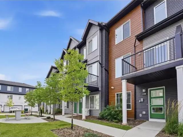 Townhouse 3 Bedroom For Rent Edmonton AB 2200 ES106031401