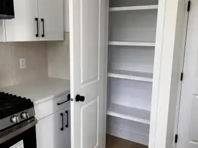 Townhouse 3 Bedroom For Rent Edmonton AB 2250 ES105100783