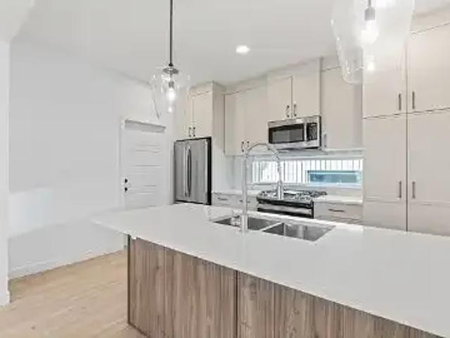 Townhouse 3 Bedroom For Rent Edmonton AB 2295 ELS104506753