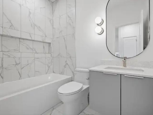 Townhouse 3 Bedroom For Rent Edmonton AB 2295 ES104841651