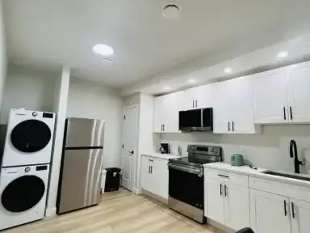 Townhouse 3 Bedroom For Rent Edmonton AB 2300 ELS104910265