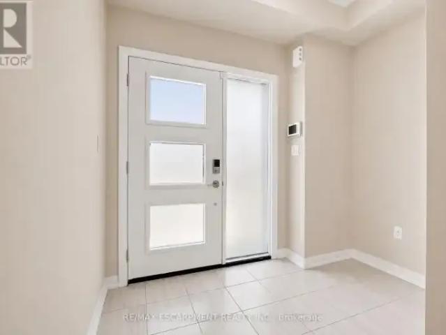 Townhouse 3 Bedroom For Rent Fort Erie ON 2600 ELS104888847