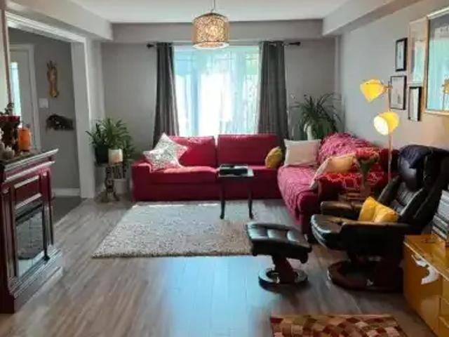 Townhouse 3 Bedroom For Rent Guelph ON 2800 ES105087987