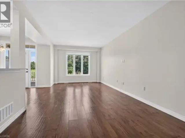 Townhouse 3 Bedroom For Rent Grimsby ON 3000 ES103695216