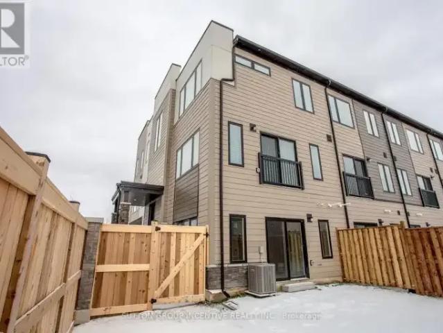 Townhouse 3 Bedroom For Rent Innisfil ON 2950 ES105505960