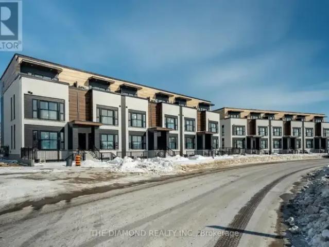 Townhouse 3 Bedroom For Rent Kitchener ON 2600 ES105704271