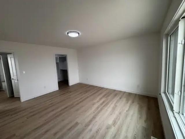 Townhouse 3 Bedroom For Rent Leduc AB 1950 ES104794623