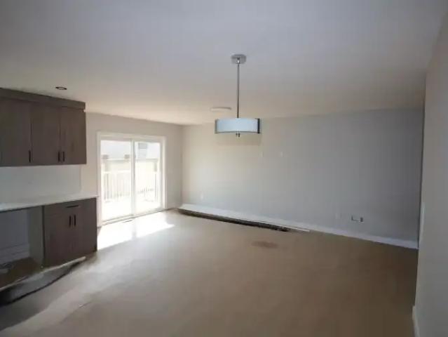 Townhouse 3 Bedroom For Rent Leduc AB 2250 ES104864353