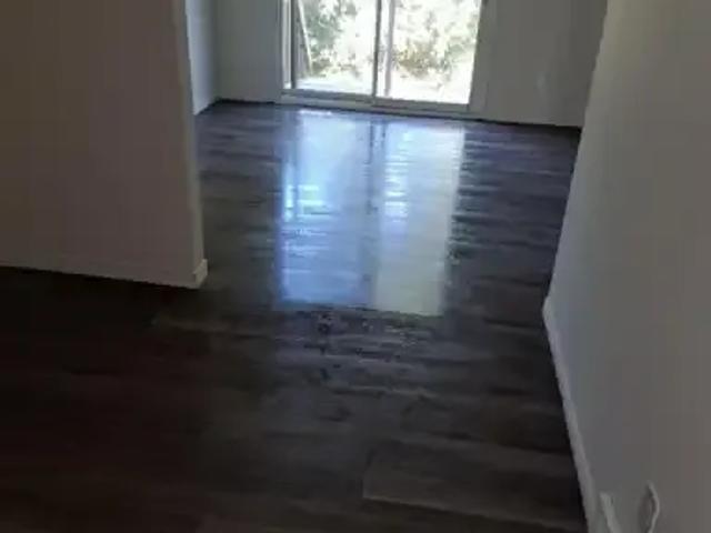 Townhouse 3 Bedroom For Rent London ON 1950 ES104470358