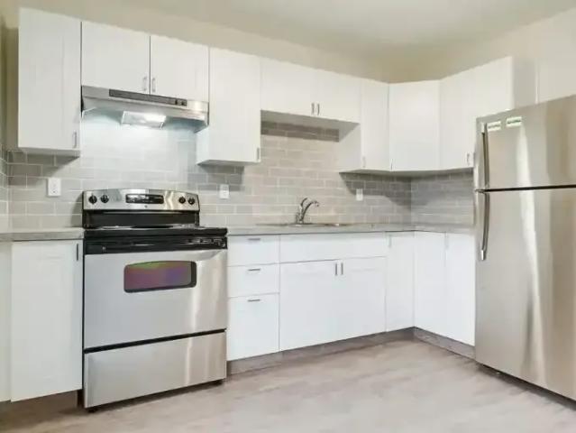 Townhouse 3 Bedroom For Rent Red Deer AB 1730 ES103321884
