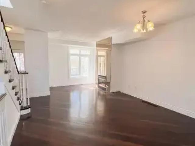 Townhouse 3 Bedroom For Rent Richmond Hill ON 3200 ES105269494