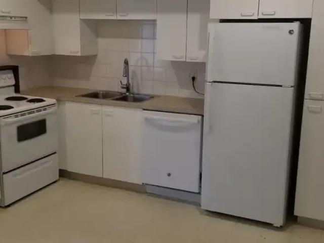 Townhouse 3 Bedroom For Rent St. Albert AB 1800 ES104681713