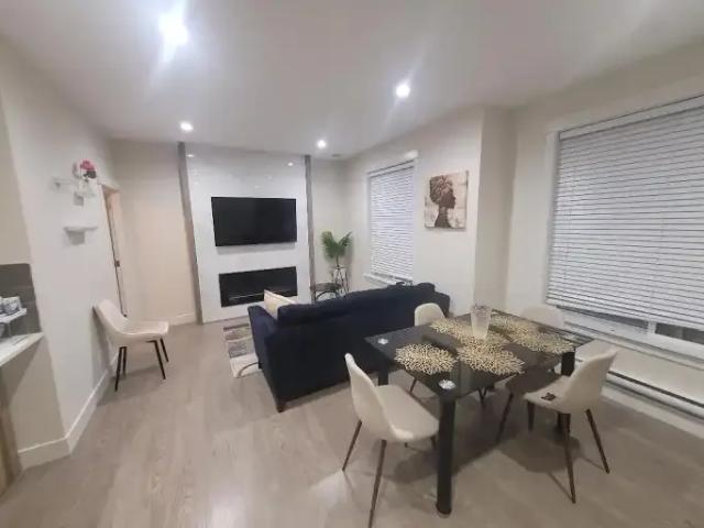 Townhouse 3 Bedroom For Rent Surrey BC 3500 ELS105118838