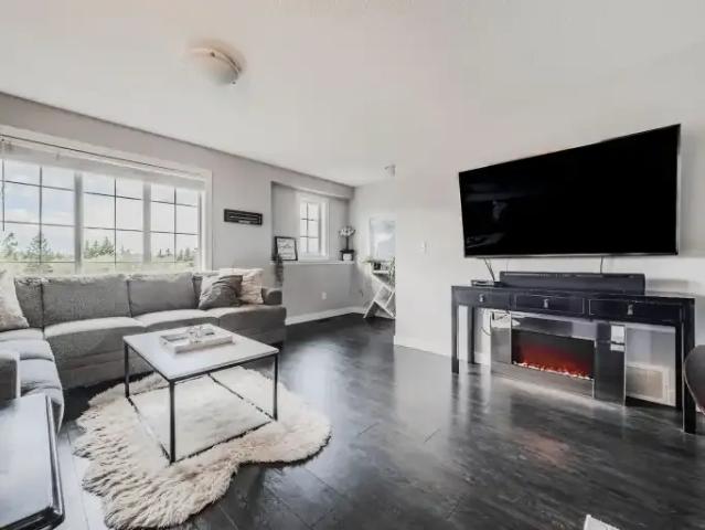 Townhouse 3 Bedroom For Rent Sherwood Park AB 2600 ES105792988