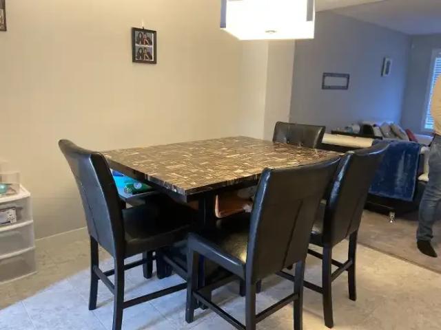Townhouse 3 Bedroom For Rent Spruce Grove AB 2000 ES105580812