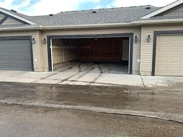 Townhouse 3 Bedroom For Rent Spruce Grove AB 2000 ES105653997
