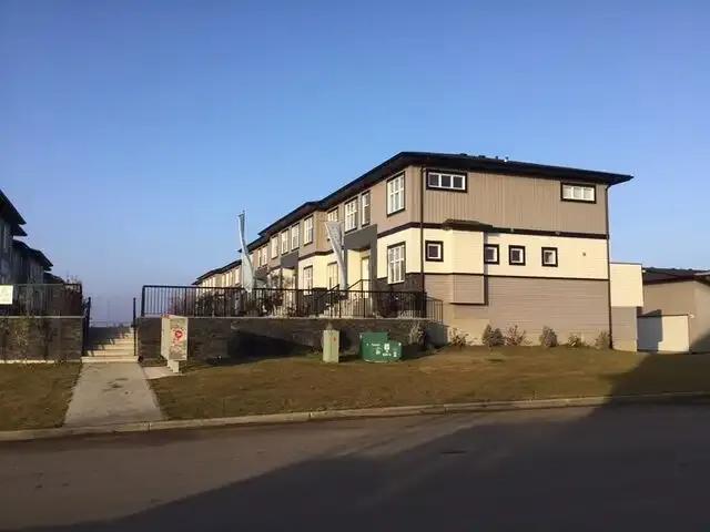 Townhouse 3 Bedroom For Rent Spruce Grove AB 2150 ELS104991295