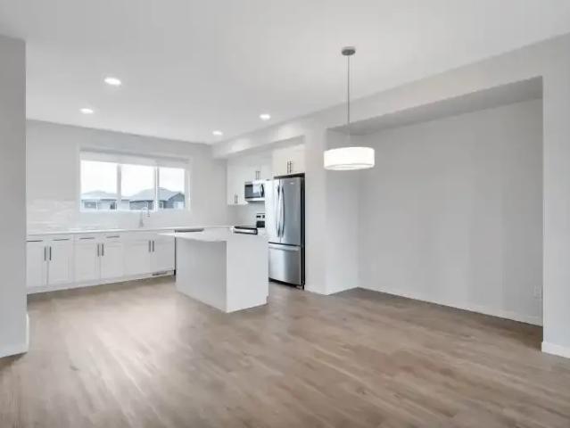 Townhouse 3 Bedroom For Rent Spruce Grove AB 2400 ES105580889