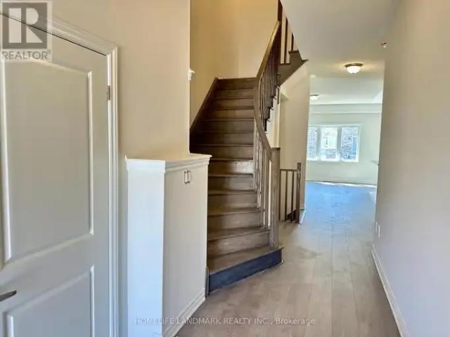 Townhouse 3 Bedroom For Rent Thorold ON 2300 ES103798566