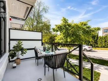 Townhouse 3 Bedroom For Rent Vancouver BC 4600 ES102752755
