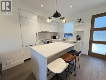 Townhouse 3 Bedroom For Rent Vancouver BC 5600 ES101878884