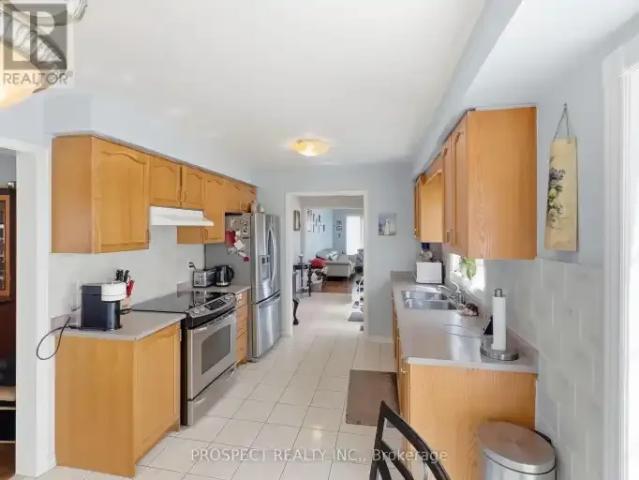 Townhouse 3 Bedroom For Rent Vaughan ON 3200 ES105410987
