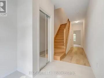 Townhouse 3 Bedroom For Rent Vaughan ON 3500 ES103380097