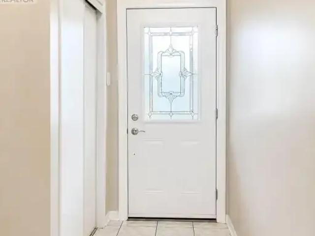 Townhouse 3 Bedroom For Rent Vaughan ON 3500 ES105269561