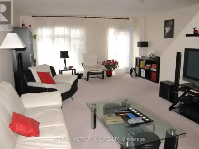 Townhouse 3 Bedroom For Rent Waterloo ON 3950 ES101877699