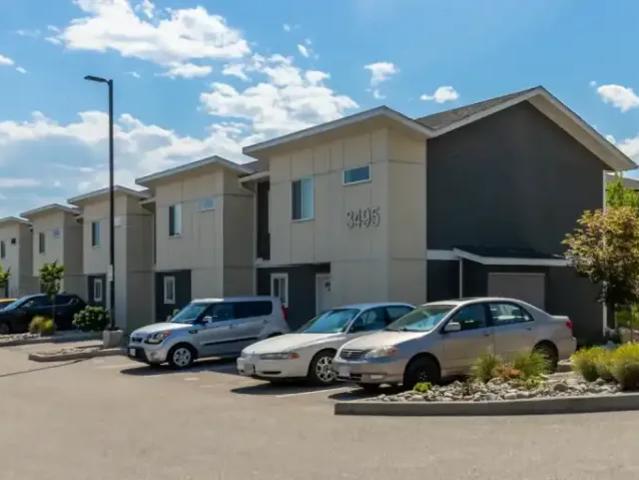 Townhouse 3 Bedroom For Rent West Kelowna BC 2548 ES103568428
