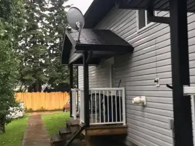 Townhouse 3 Bedroom For Rent Whitecourt AB 1445 ES105467281