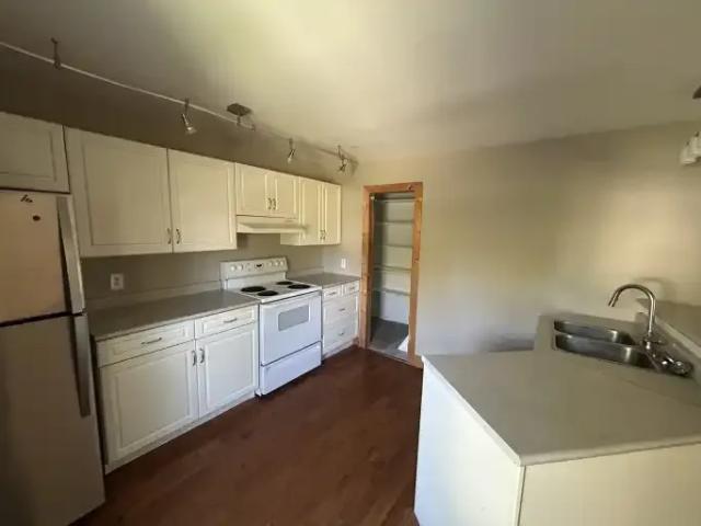 Townhouse 3 Bedroom For Rent Winnipeg MB 1675 ELS104256987