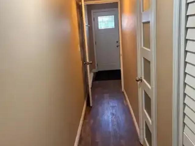 Townhouse 3 Bedroom For Rent Windsor ON 2100 ES103594576