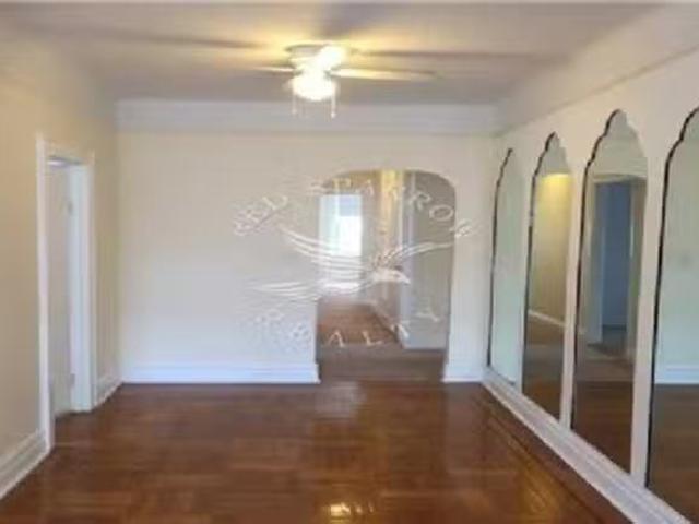 Townhouse 3 bedrooms in Forest Hills