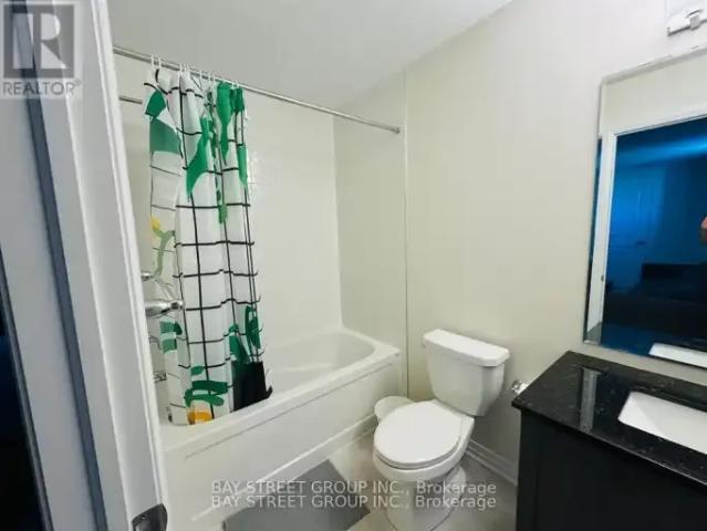 Townhouse 1 Bedroom For Rent Oakville ON 1600 ES100840248