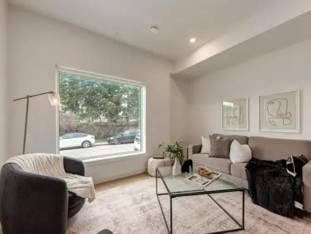 Townhouse 1 Bedroom For Rent Calgary AB 1350 ES105643205