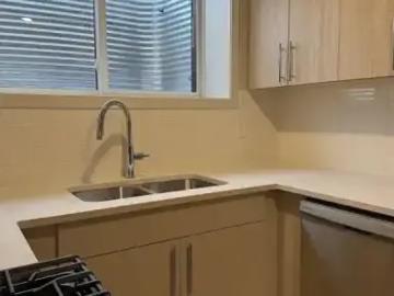 Canora, Edmonton, Edmonton, Alberta - Equipped kitchen
