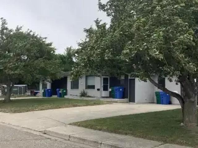 Townhouse 1 Bedroom For Rent Lethbridge AB 1455 ES102882949