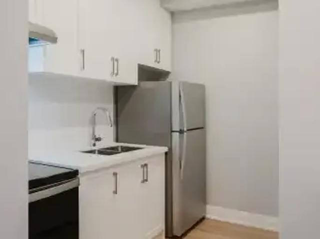 Townhouse 1 Bedroom For Rent Welland ON 1500 ES103594561