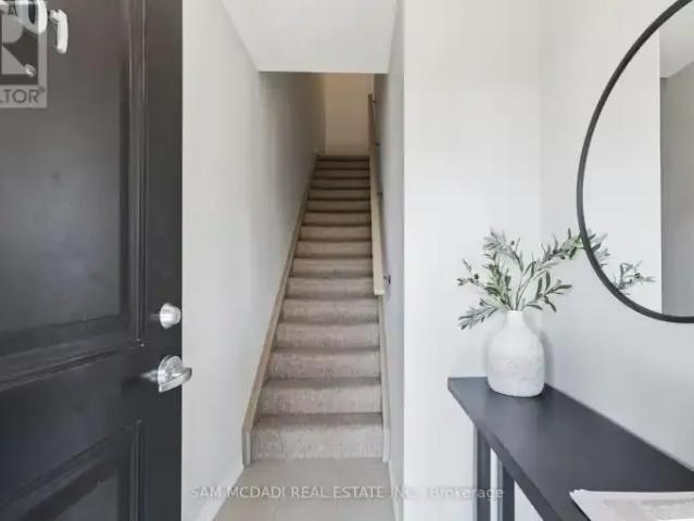 Townhouse 2 Bedroom For Rent Milton ON 2950 ES105654271