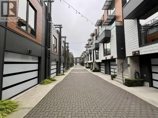 Townhouse 2 Bedroom For Rent North Vancouver BC 3900 ES105048036