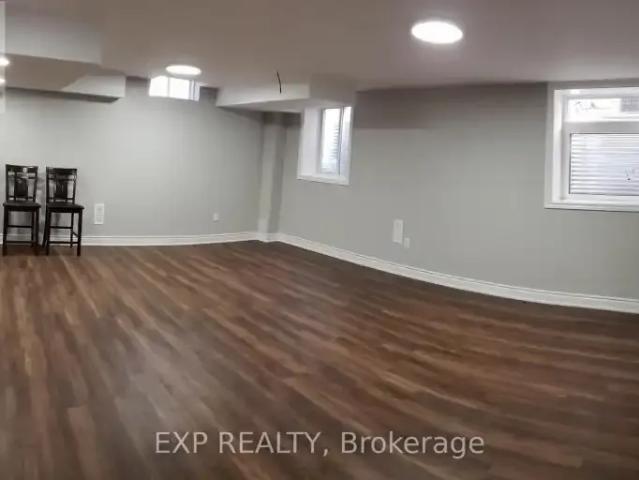 Townhouse 2 Bedroom For Rent Oakville ON 1999 ES105135702
