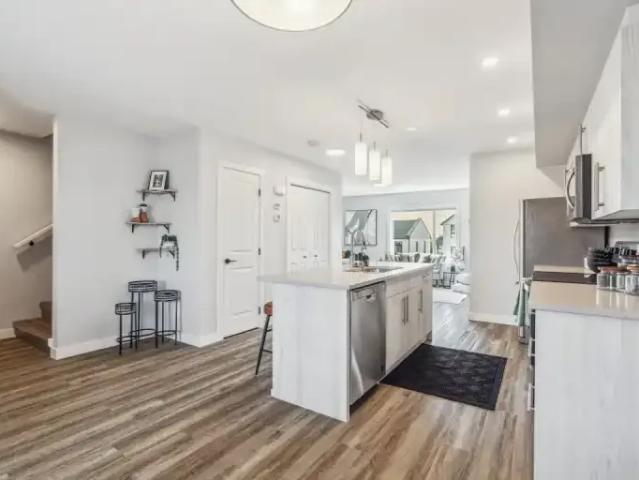 Townhouse 2 Bedroom For Rent Okotoks AB 1571 ES105333955