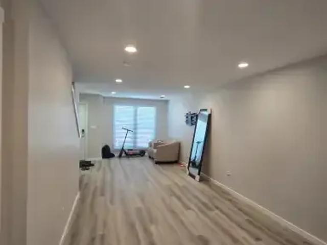 Townhouse 2 Bedroom For Rent Airdrie AB 1950 ES103542224